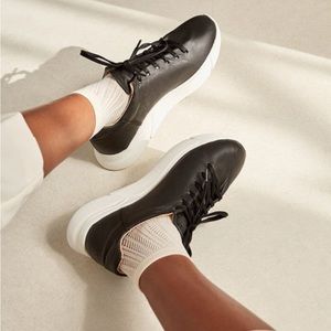 Alice + Whittles Minimalist Black + White Luca Sneaker (Size 10) (WITH BOX)